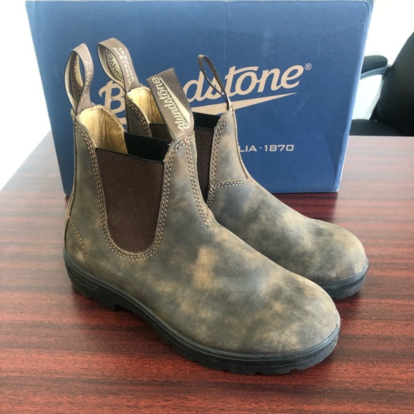 blundstone 556